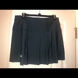 Lululemon skirt **worn once great condition